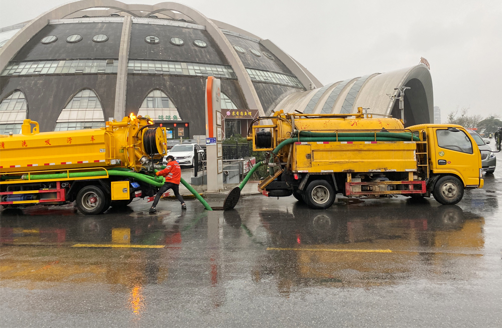 271徐汇商场管道清淤