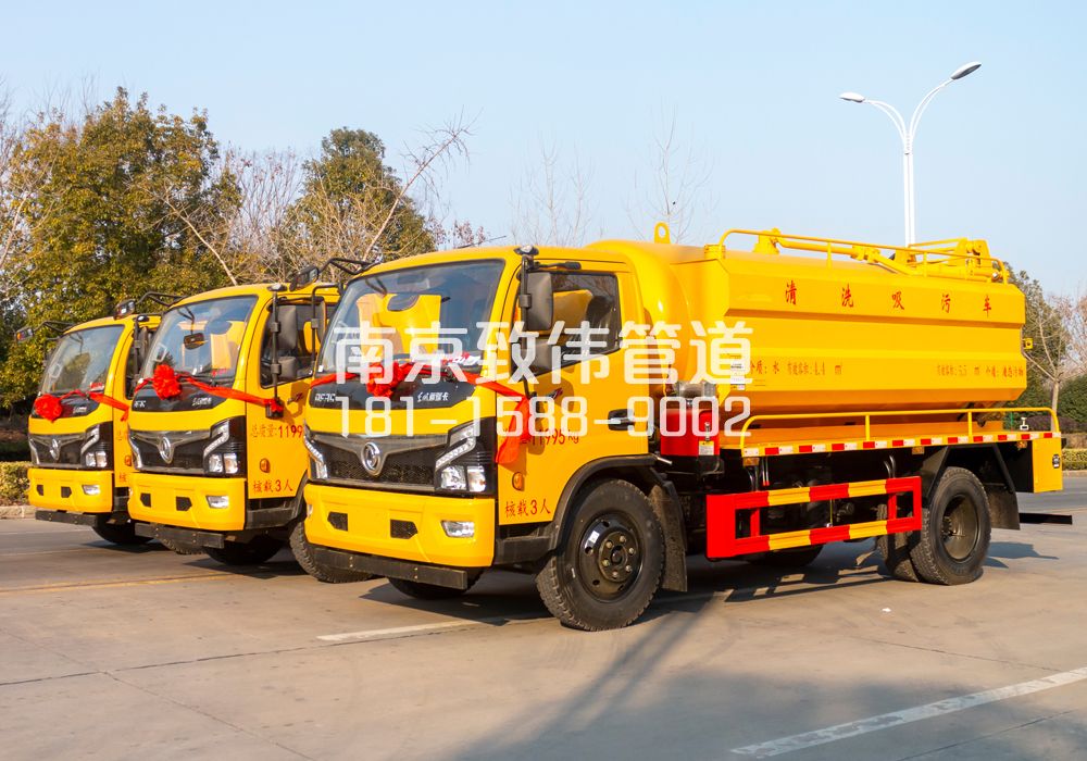 369徐汇多利卡吸污车